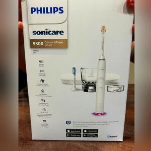 Philips Sonicare 9300 Electric Toothbrush OPEN BOX